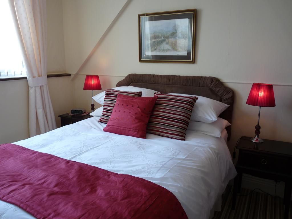 Cornerways Guest House Лландидно Экстерьер фото